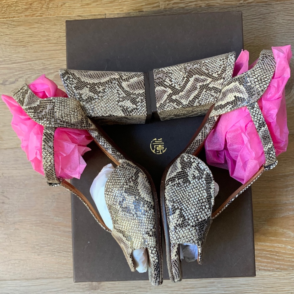 Chie Mihara sexy leather embossed snakeskin sandals, with box. EUC. SZ37